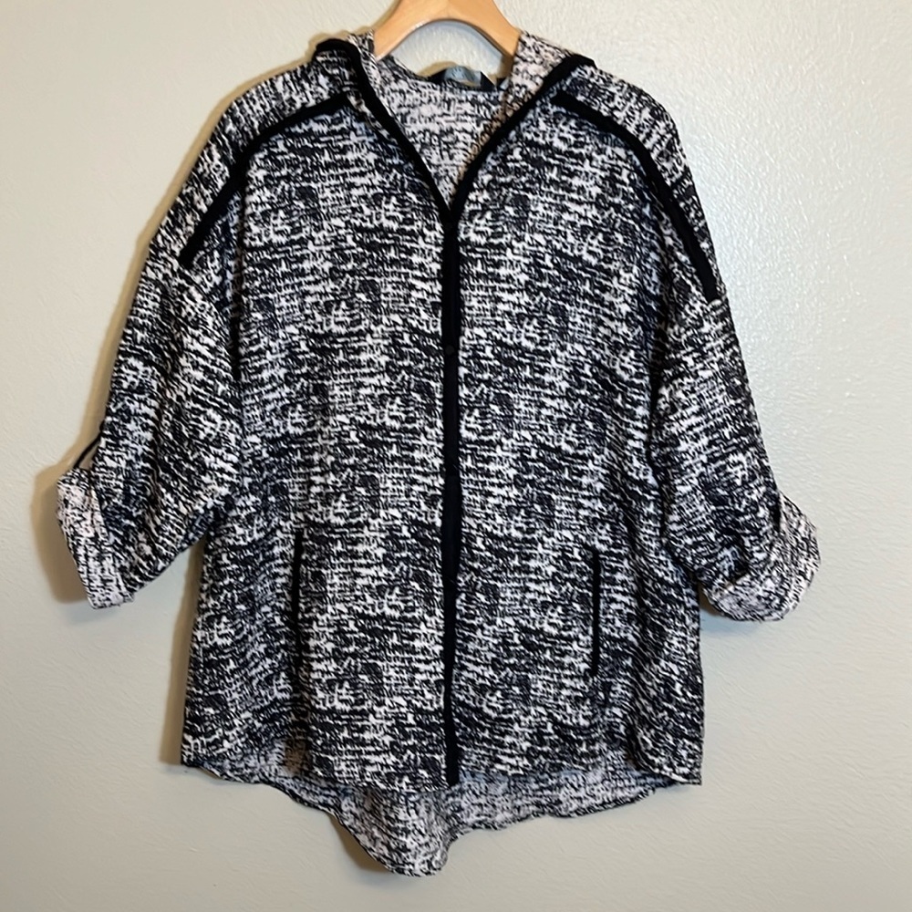 Zoa New York Black White Hooded Button Jacket